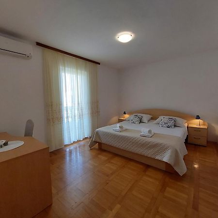Apartmani Rahela Vodice Zewnętrze zdjęcie